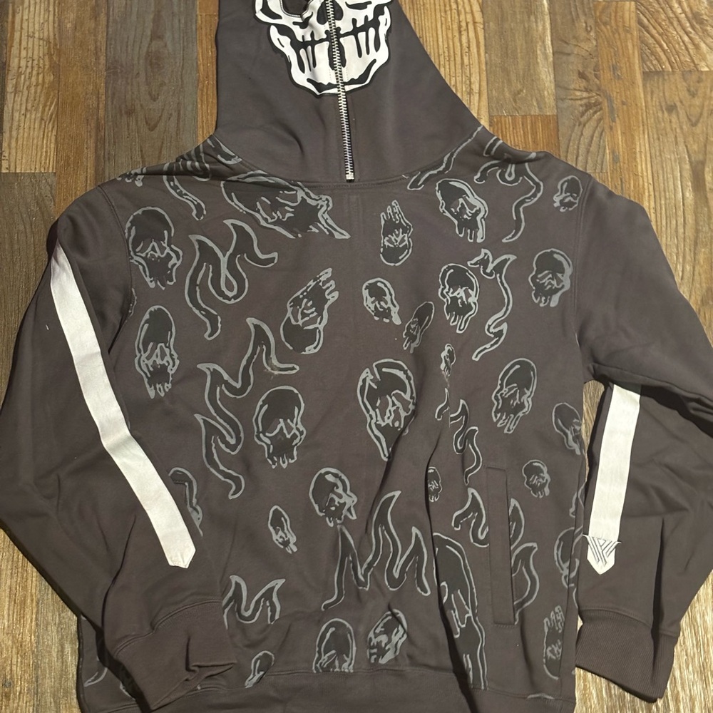 Watson Brand Hoodie with Skull and Flame Design Size M